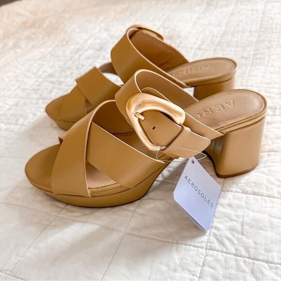 Aerosoles Collin Platform Sandals 9 Doe Tan Leather Gold Buckle NEW NWT - Picture 1 of 5